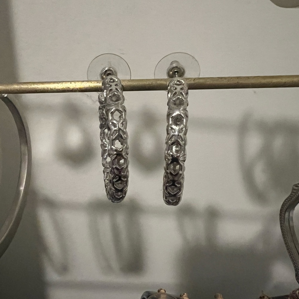 Maggie Small Hoop Earrings Silver Filigree
